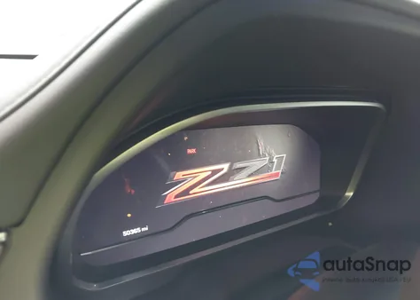 2023 Chevrolet Suburban 4Wd Z71 z USA, uszkodzony, nr VIN 1GNSKDKD3PR404885